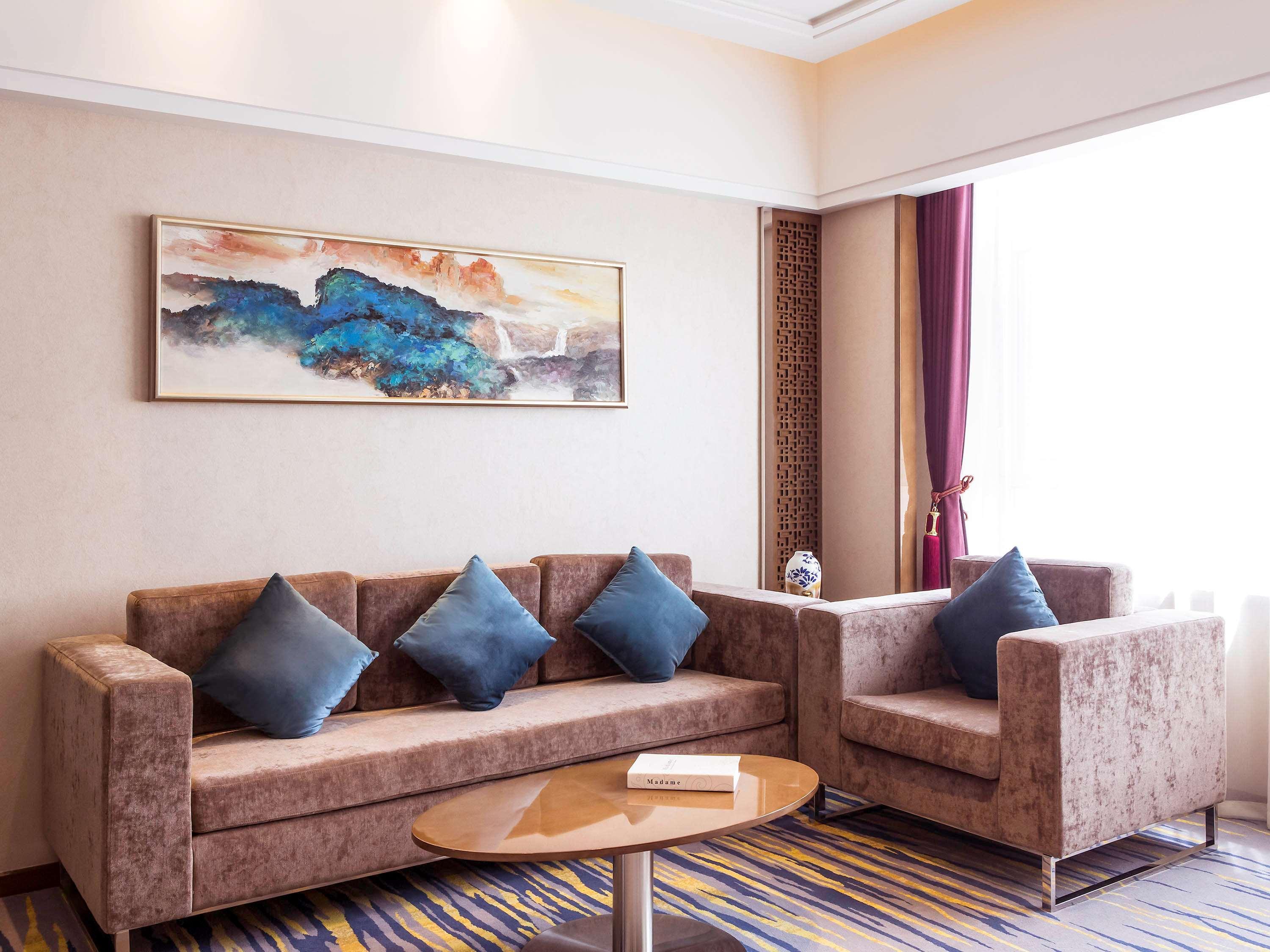 Novotel Daqing Haofang Exteriér fotografie