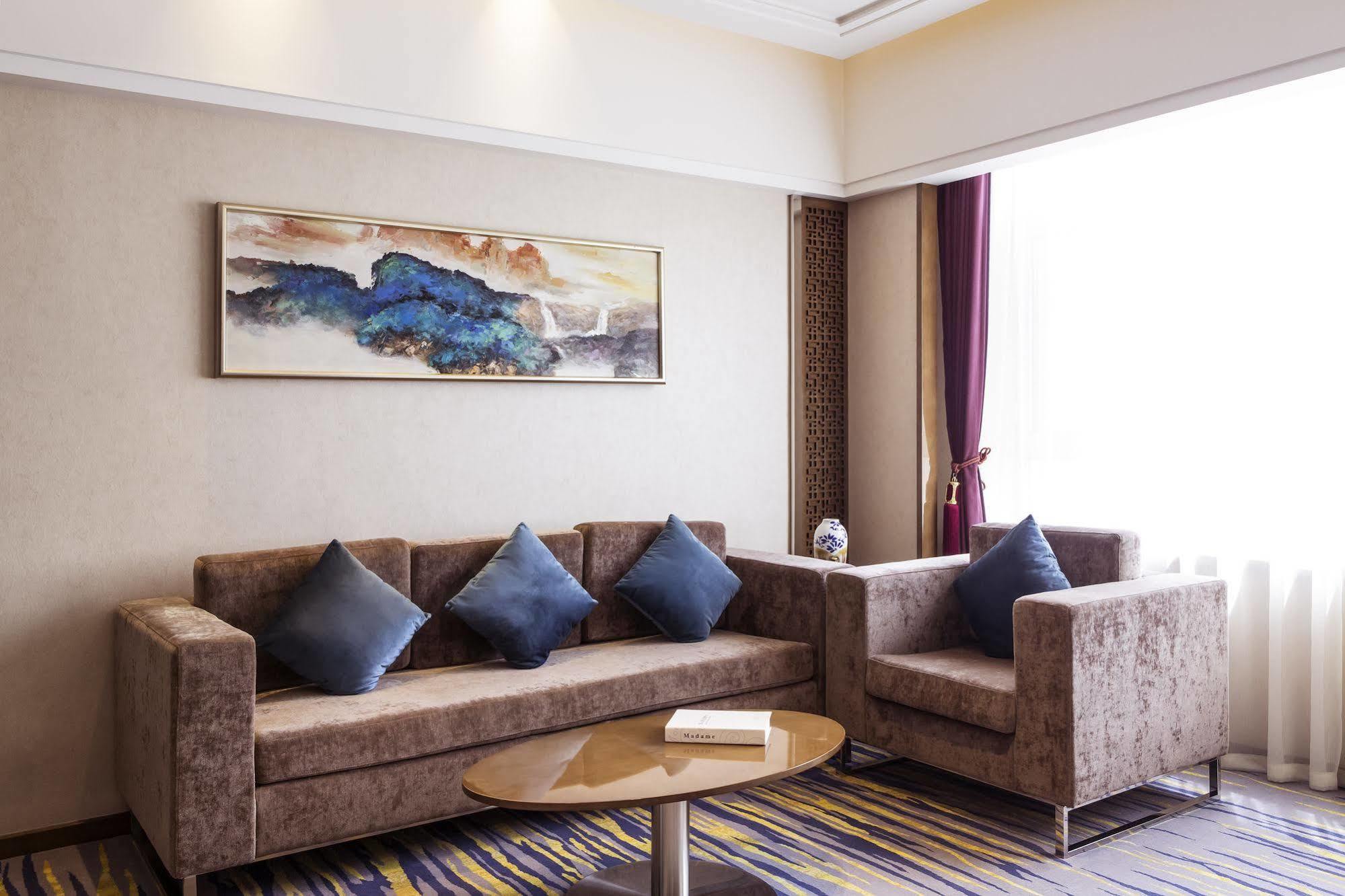 Novotel Daqing Haofang Exteriér fotografie