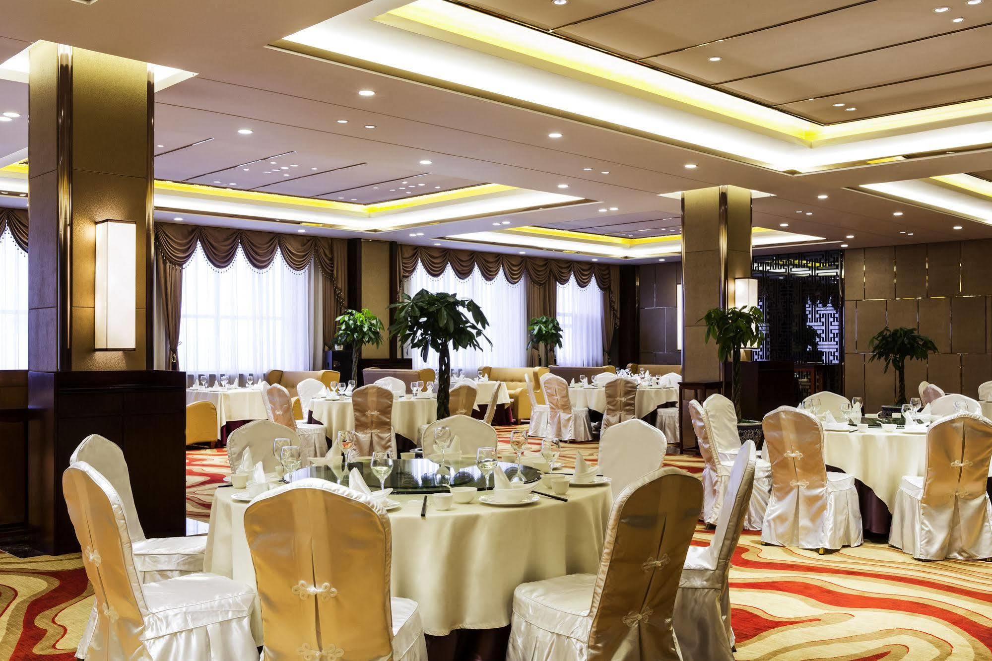 Novotel Daqing Haofang Exteriér fotografie